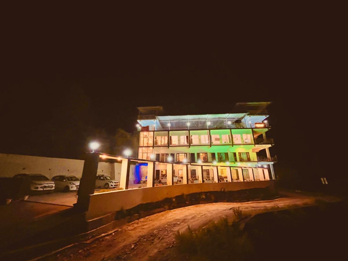 Sitara Resort, Scenic Mountain View Rooms With Balcony & Terrace มัสซูรี ภายนอก รูปภาพ
