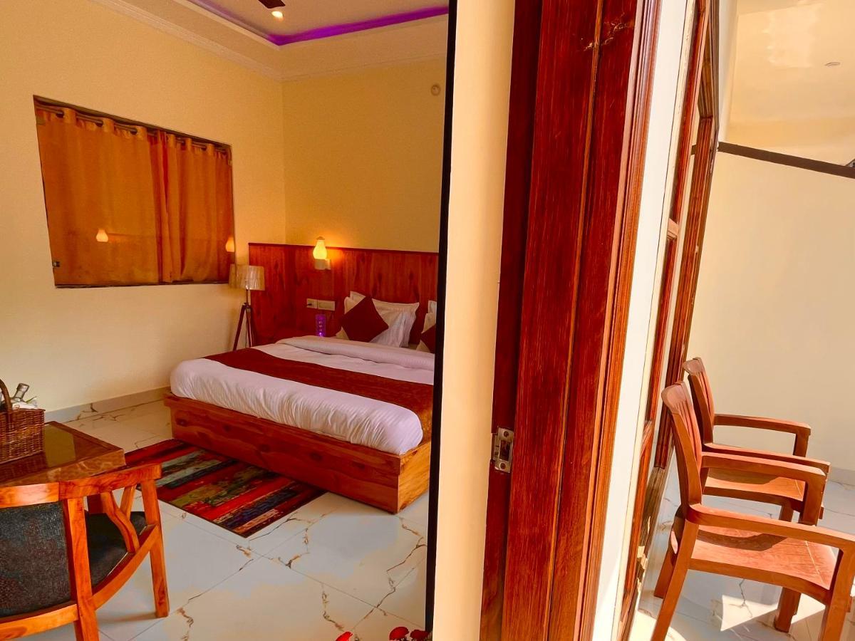 Sitara Resort, Scenic Mountain View Rooms With Balcony & Terrace มัสซูรี ภายนอก รูปภาพ